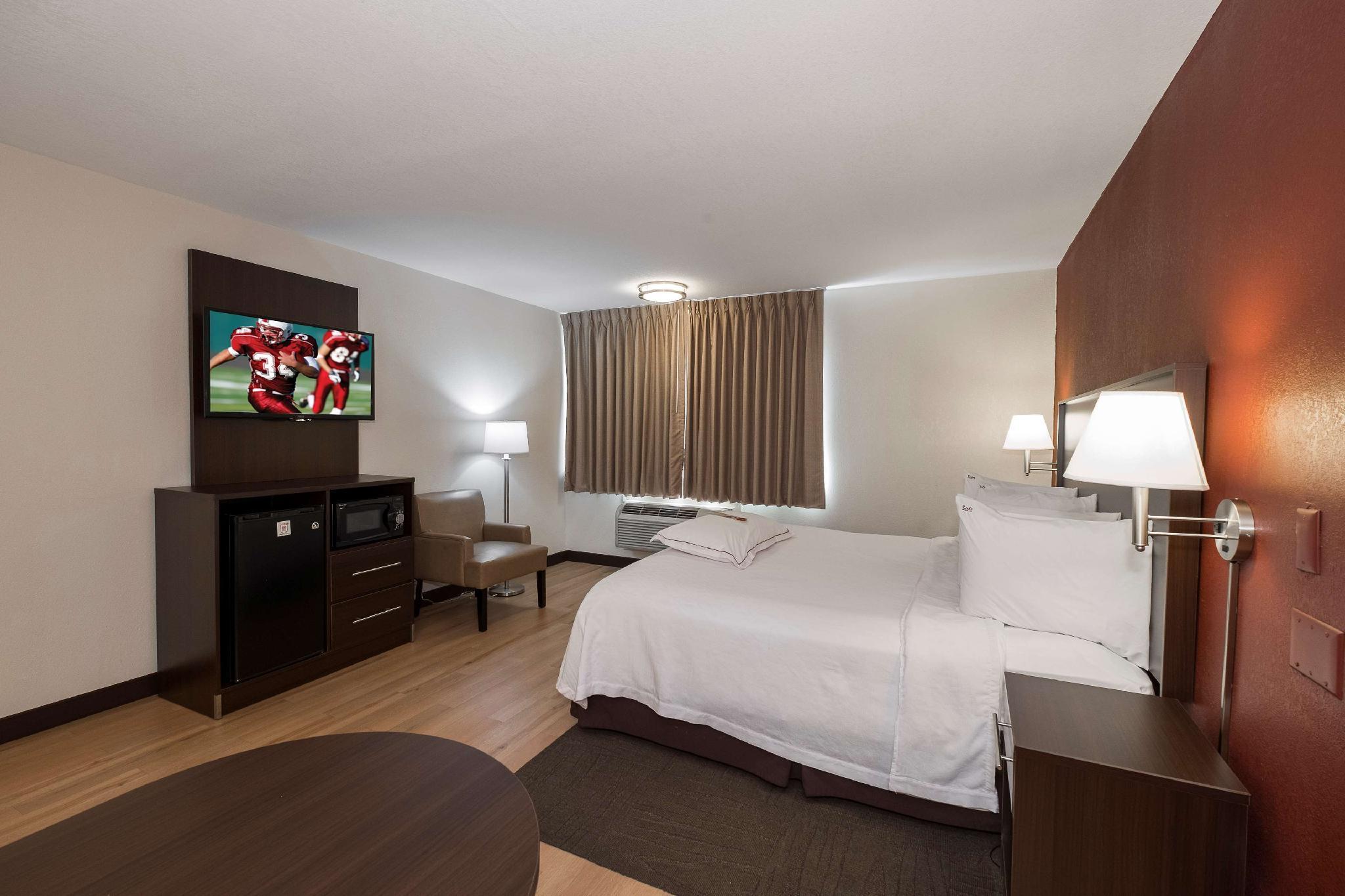 Red Roof Inn Plus+ Poughkeepsie Eksteriør bilde